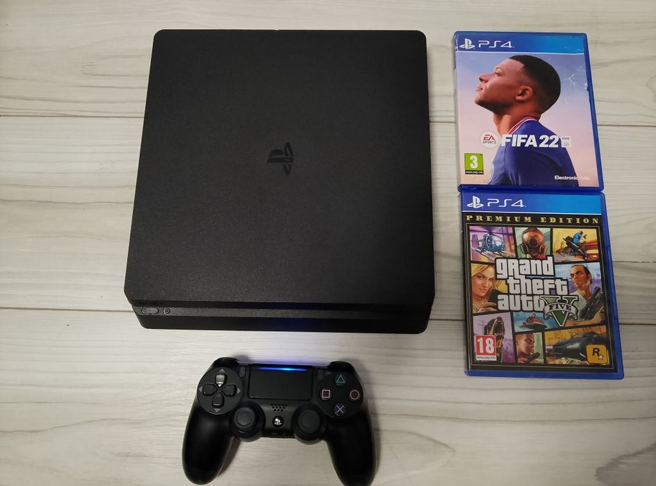 Уникална Playstation 4 Slim