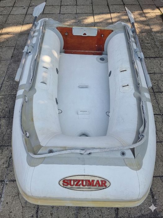 Лодка Suzumar 260sm  с надуваемо дъно и кил