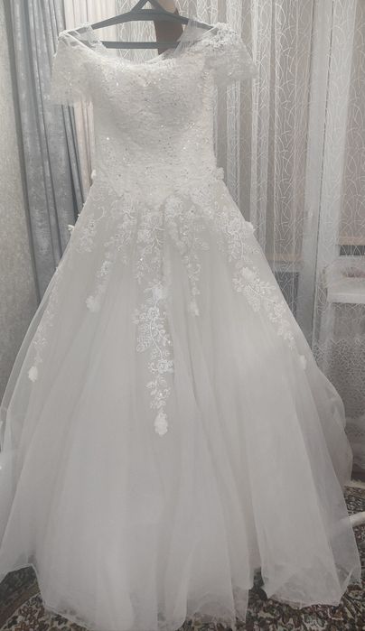 Платье свадебное , прокат