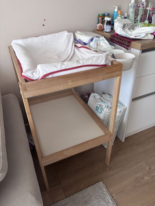 Повивалник Икеа Sniglar Ikea маса за повиване и кошове