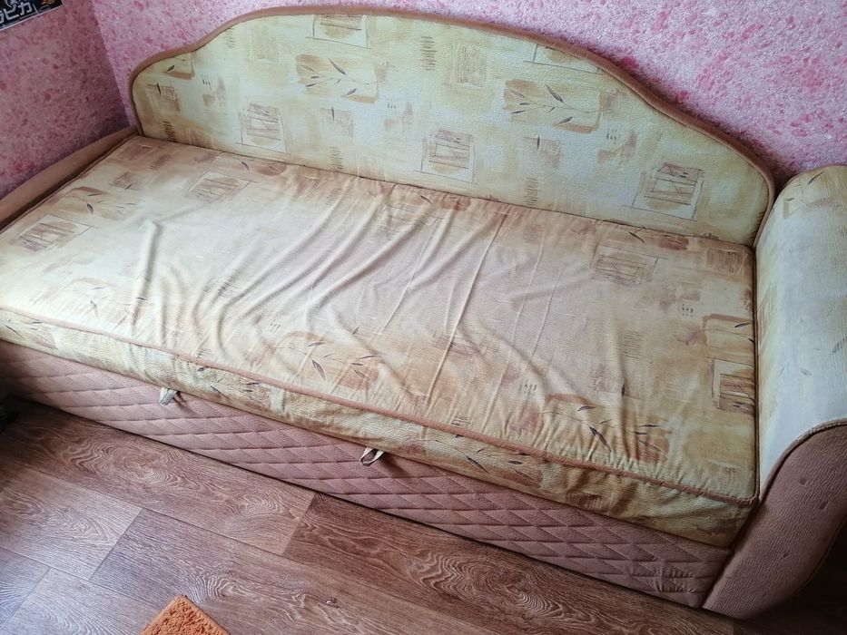 Отдам даром софу