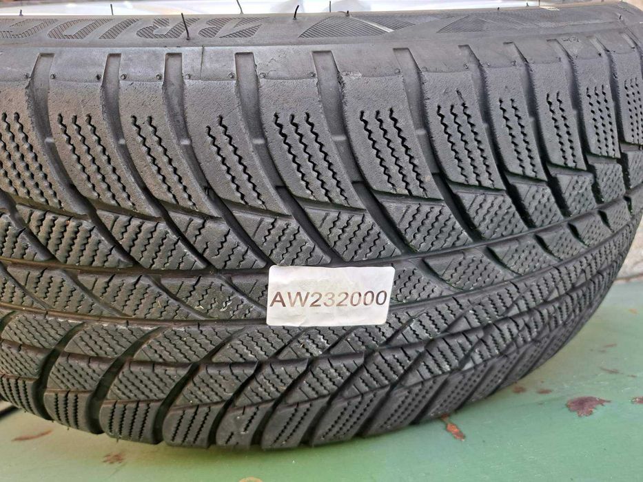 Лети джанти 19 "  със зимни гуми BMW