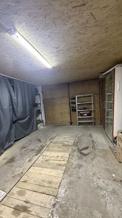 Продается дом с баней , гаражом