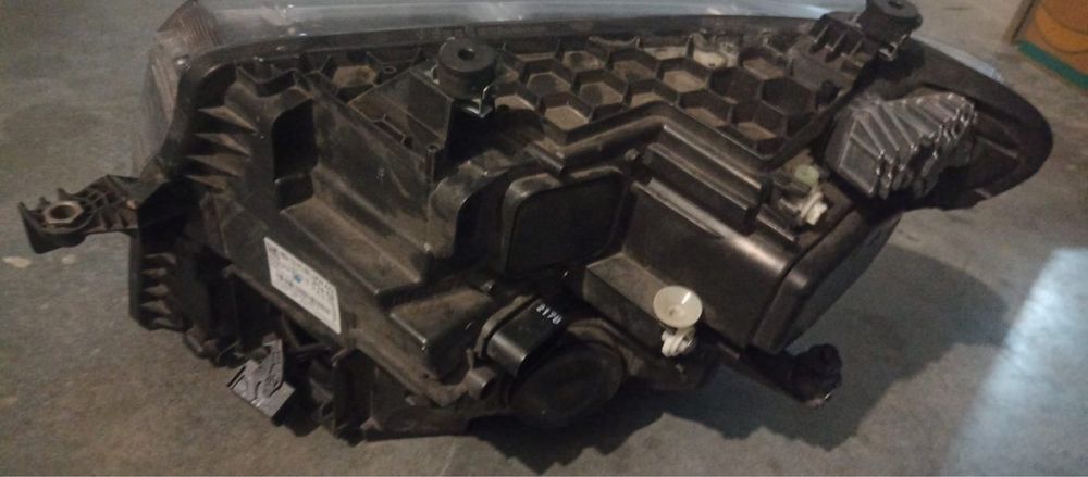 Far partea dreaptă Volkswagen crafter full led 2017_2023