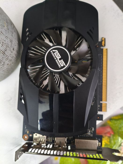 Продам видеокарту GTX 1050
