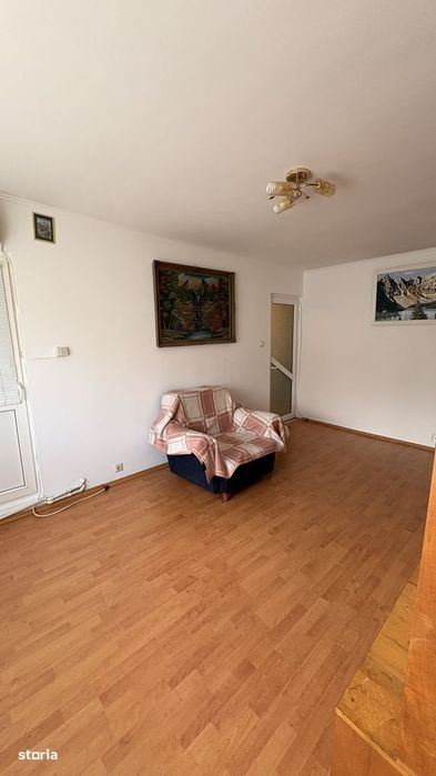 Vând apartament 2 camere decomandat etaj 4/4