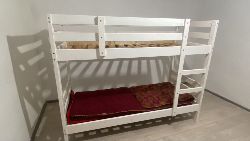 Двухъярусная кровать для двоих