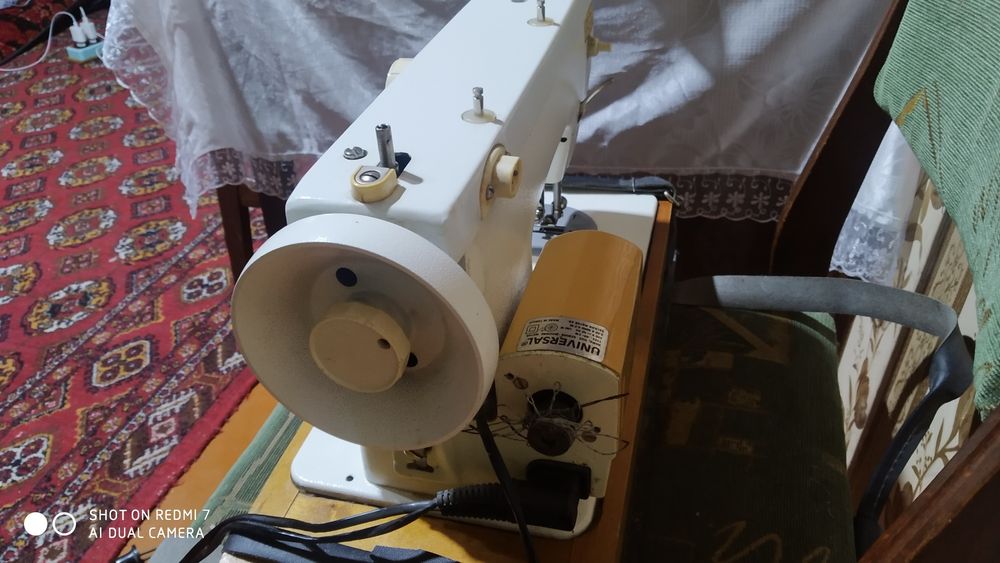 Швейная машинка Чайка 132М