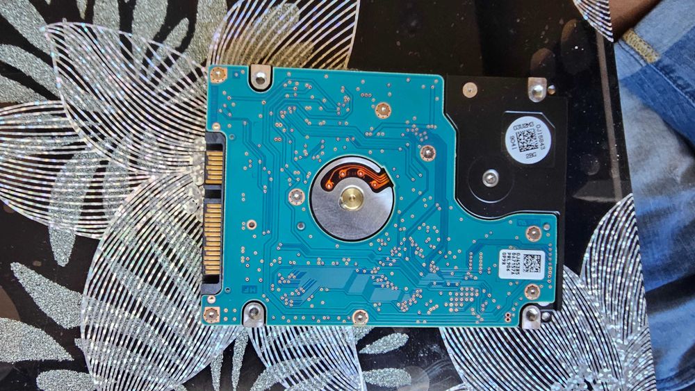 HDD 1TB. 2.5 за лаптоп