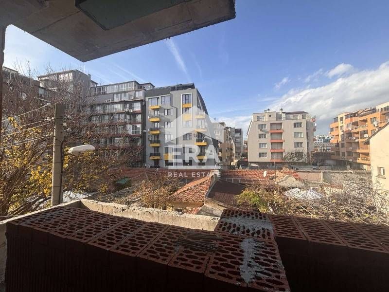 Двустаен апартамент за продажба, на среден етаж, в новострояща се сгра