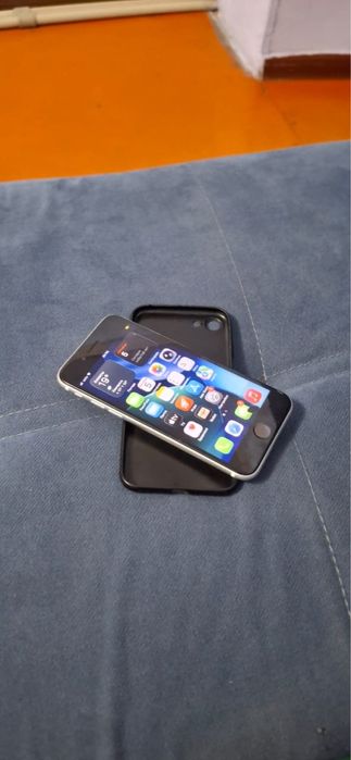 iPhone SE 2020 без ремонт