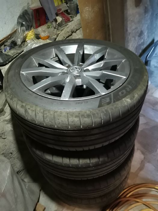 Гуми Pirelli P Zero235/45/R18