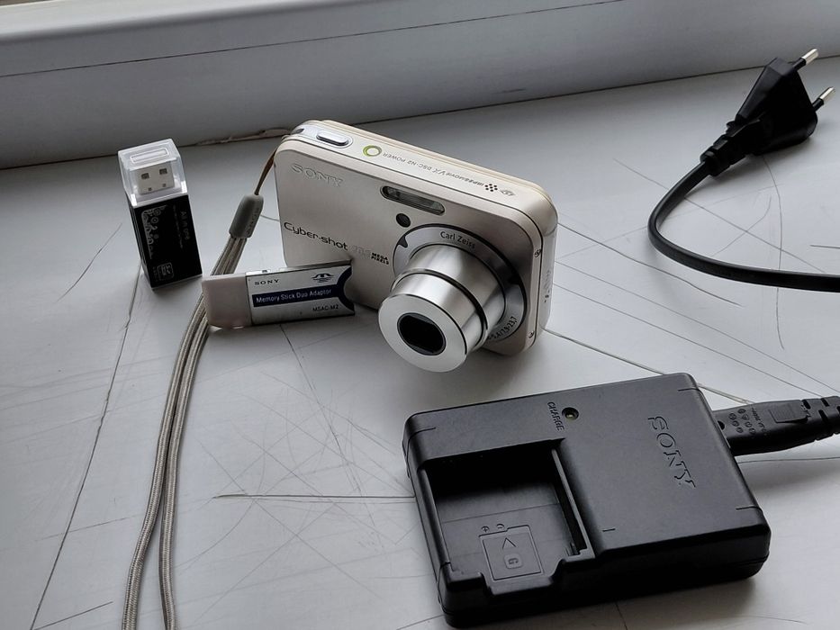 sony cybershot dsc-n2