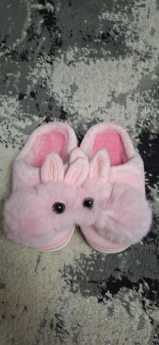 Продам домашние тапочки для девочек на 3 годика