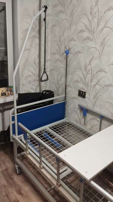 Кровать медицинская