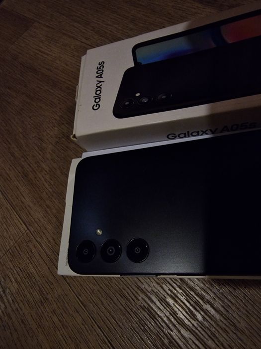 Samsung 05s 128gb  Самсунг телефон 04.2024года на гарантии