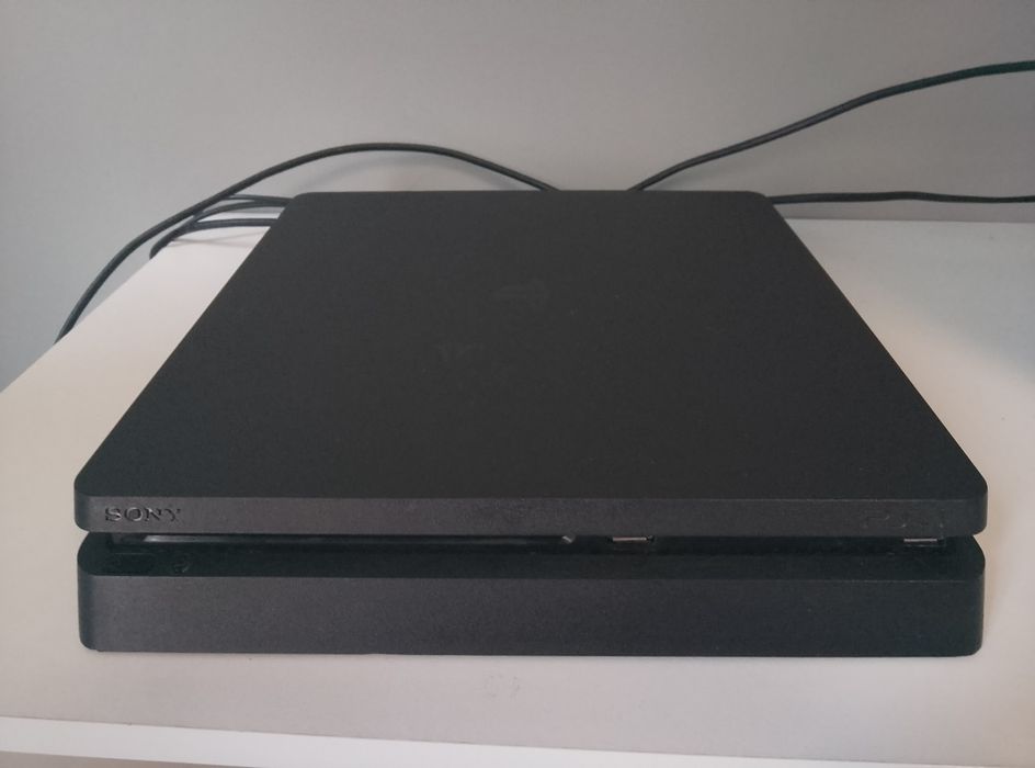 Playstation 4 Slim Ps4