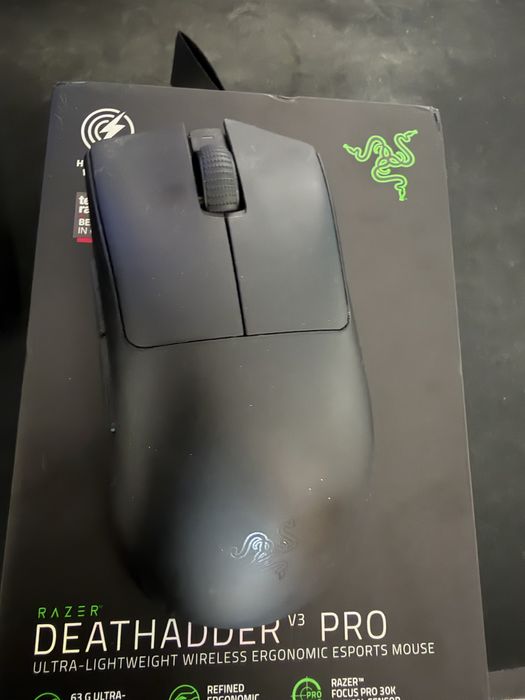 Razer deathadder v3 pro folosit
