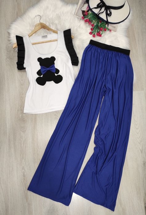 Сет с мече в тъмно синьо