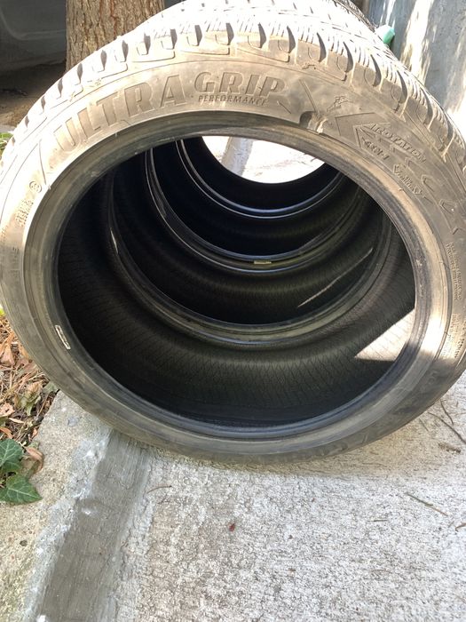 Good Year Ultragrip | 225 45 17