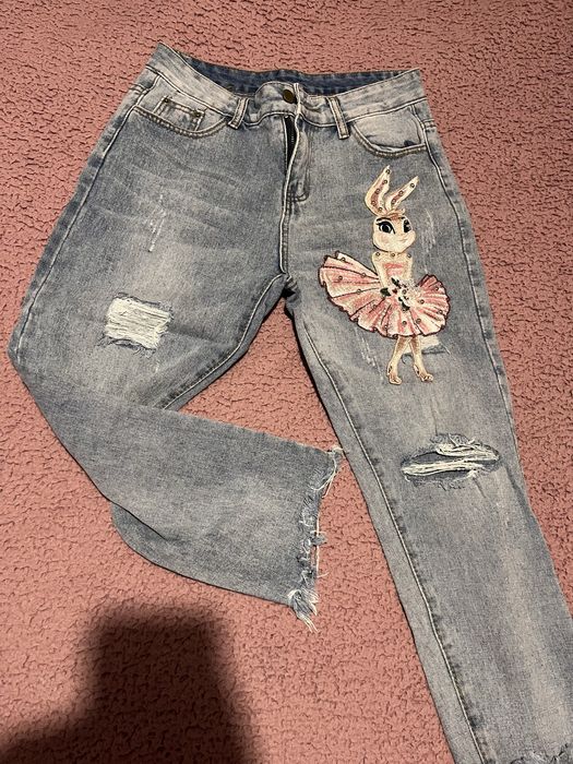 Дамски сет с релефен дизайн