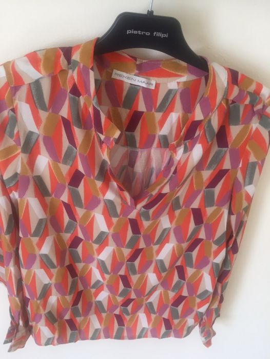 Продавам чисто нова , елегантна маркова блуза