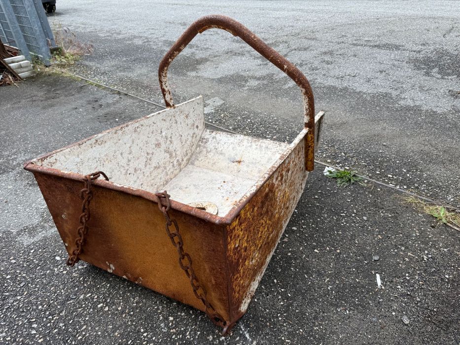 Cuva pentru moloz basculabila pentru macara 500 litri
