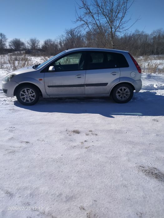 Продаю Форт фиеста