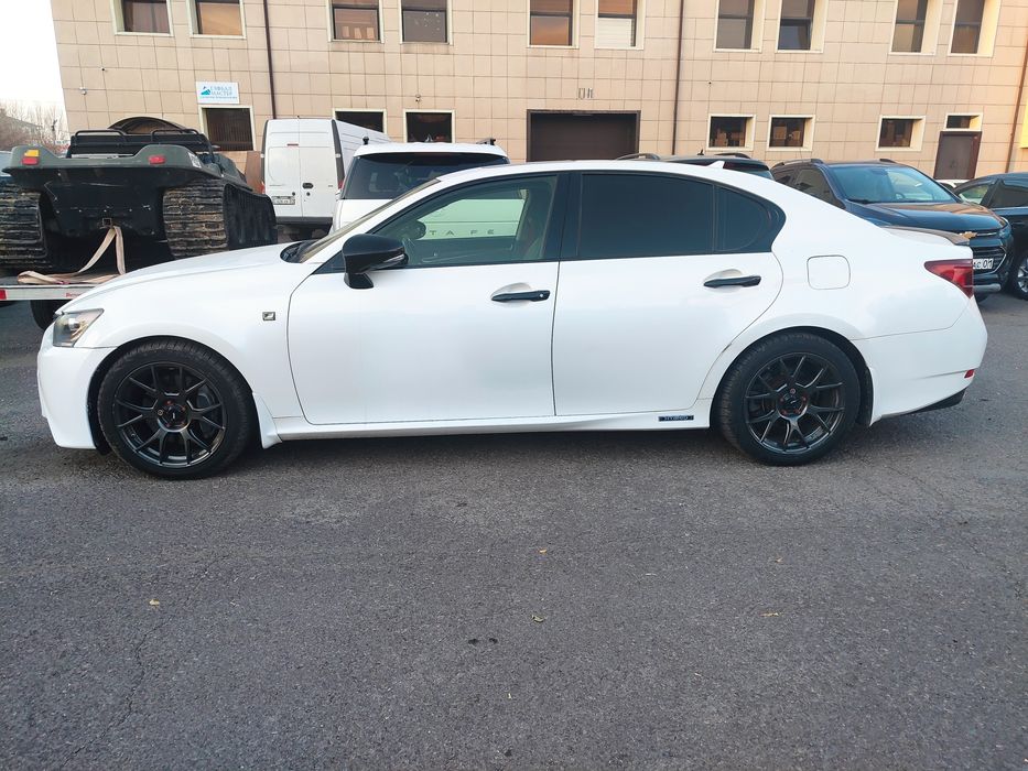 Продам Lexus GS 450h