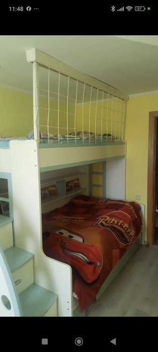 Продам двухъярусную кровать