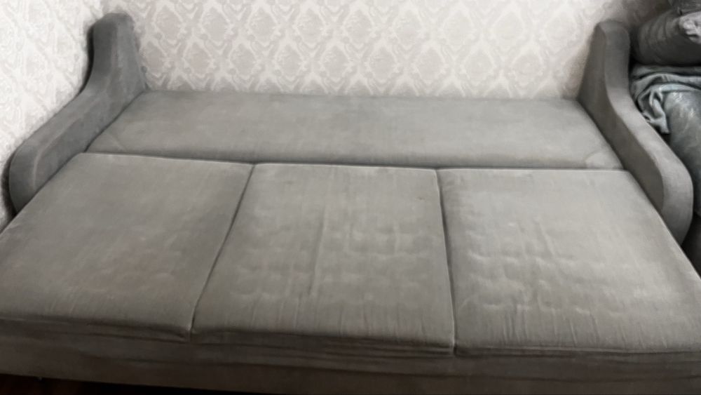 Продам срочно диван