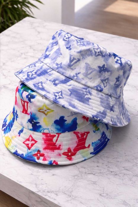 унисекс шапка bucket ЛВ бяла черна двулицева LV Louis Vuitton идиотка