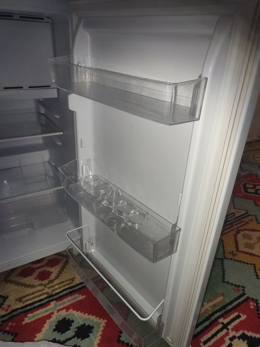 Продам  холодильник