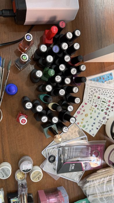 Продам набор на маникюра