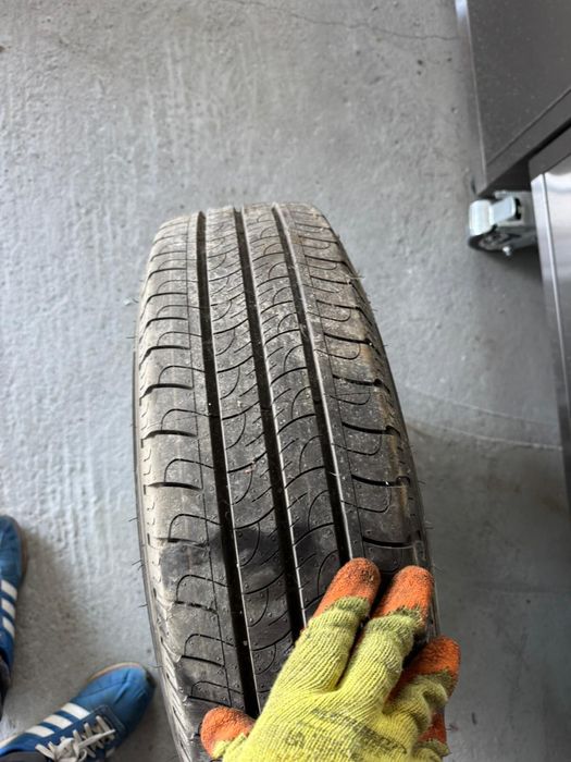 Roata de rezerva pentru Ford tranzit