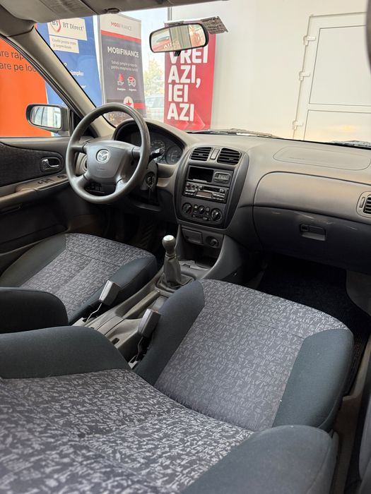 Mazda 323i Sedan 2001 | 1.3i | 90CP | Clima Ac | Radio | 203.000Km