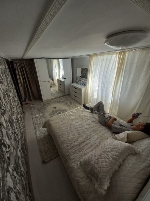 Продается спальная гарнитура.