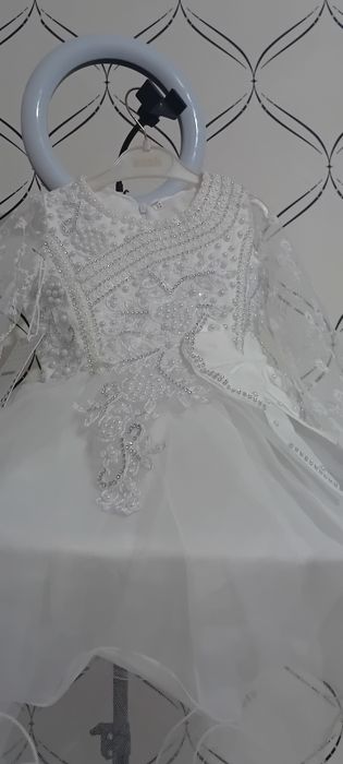 Ақ көйлек сатылады, белое платье.