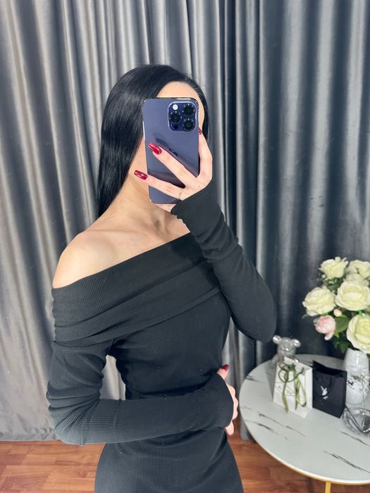 Платье спущенные плечи /НОВОЕ