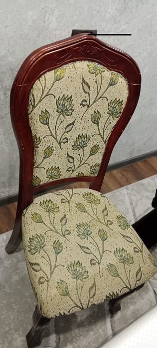 Стол для гостиной