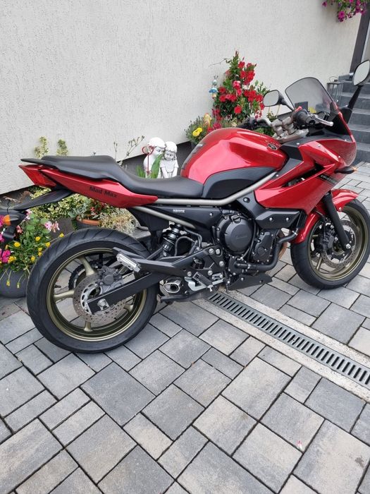 Yamaha XJ6 Diversion , 16.595 km  in stare excelenta , 2011. Se poate limita legal la A2