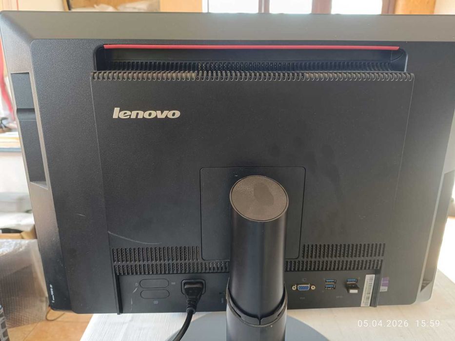 Настолен компютър и монитор в едно (моноблок), Lenovo ThinkCentre