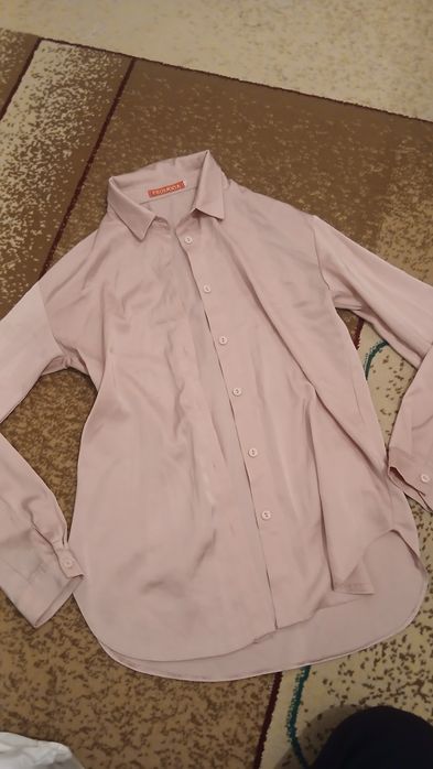 Бу киімдер сатылады, көп киілмеген