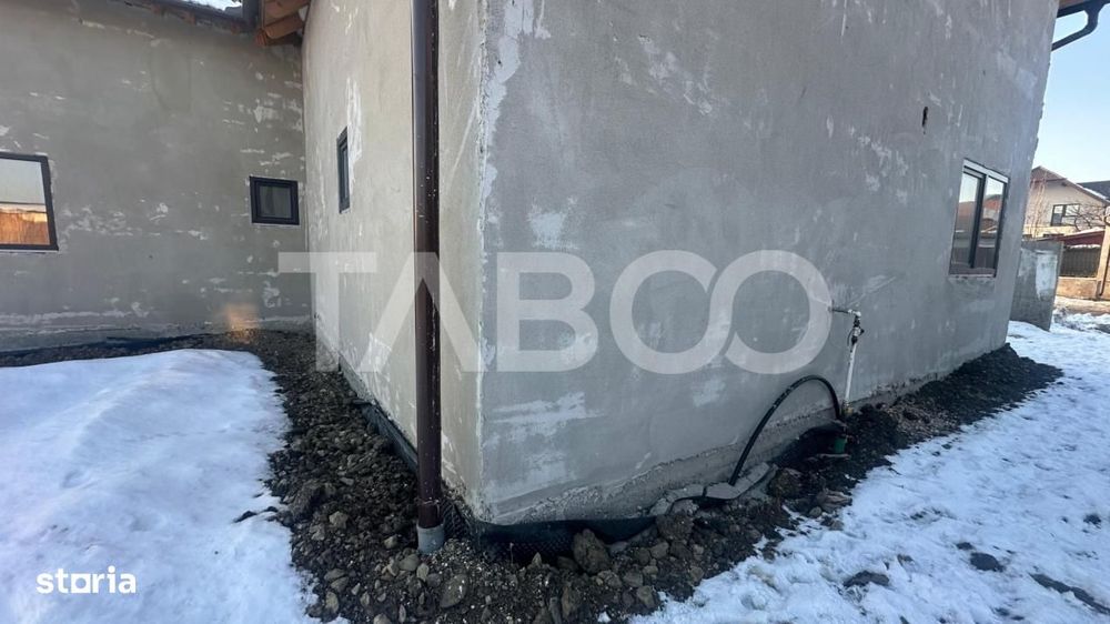 Casa 4 camere  de tip duplex 140 mpu 2 bai zona Veterani in Sibiu