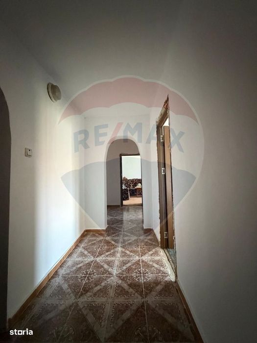 Apartament cu 3 camere de vânzare cu suprafata de 74mp — fotografia 1