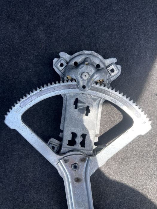 Стеклоподёмники на 190 механич