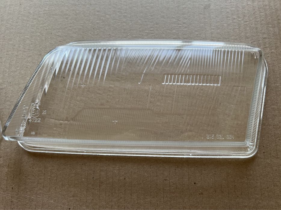 Стекла фар Audi A4 с 1994 по 1998