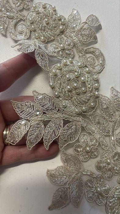 broderie unica superba