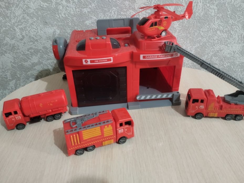 Игрушки Пожарная станция