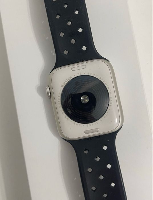 Apple Watch SE 2 44mm